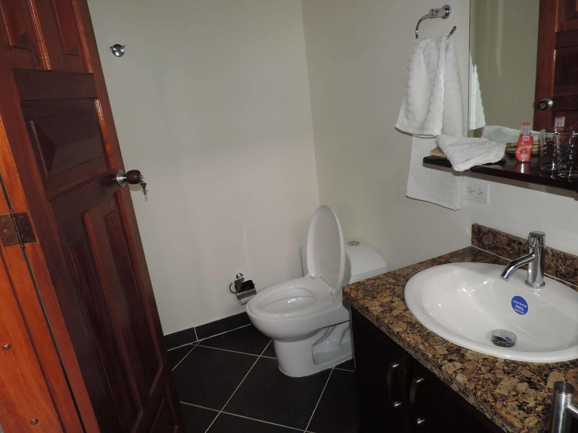 El Lugar Boutique Hotel Серритос Экстерьер фото